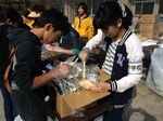 避難所防災訓練に参加しましょう。 花園小学校での訓練の様子です。Let's participate in a drill 避難所防災訓練に参加しましょう。 花園小学校での訓練の様子です。Let's participate in a drill