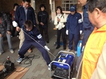 防災訓練に参加しましょう。四谷小学校 避難所 昨年度訓練の様子です。 防災訓練に参加しましょう。四谷小学校 避難所 昨年度訓練の様子です。