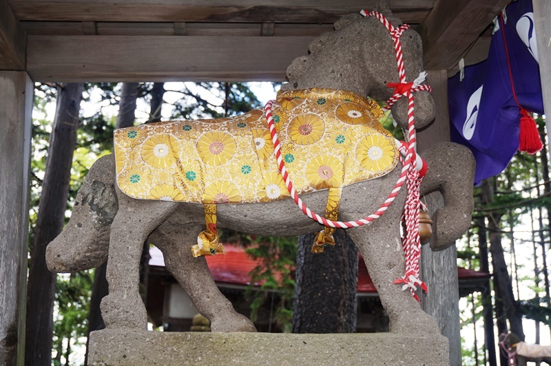 馬碑 西田沢八幡宮 馬碑 西田沢八幡宮