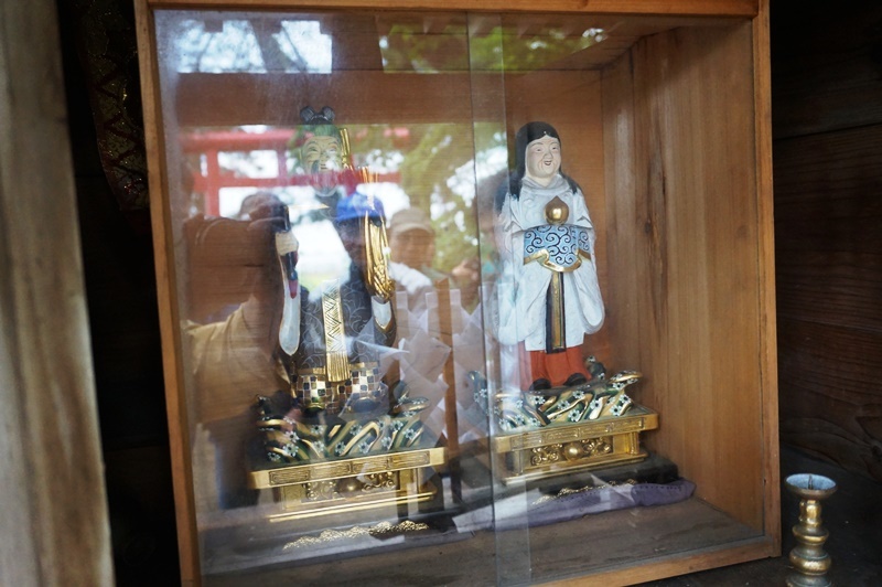 祠内 祠(三社神社向かい) 祠内 祠(三社神社向かい)
