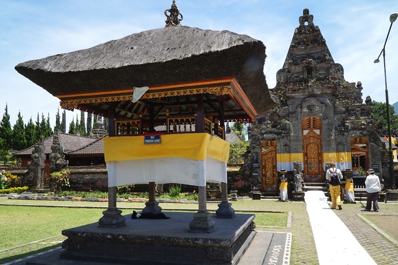 バレ ポマンダ・アグン bale Pemendak Agung Pura Ulun Danu Bratan バレ ポマンダ・アグン bale Pemendak Agung Pura Ulun Danu Bratan