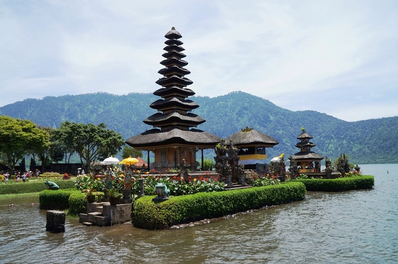 ウルン・ダヌ・ブラタン寺院 Pura Ulun Danu Bratan ウルン・ダヌ・ブラタン寺院 Pura Ulun Danu Bratan