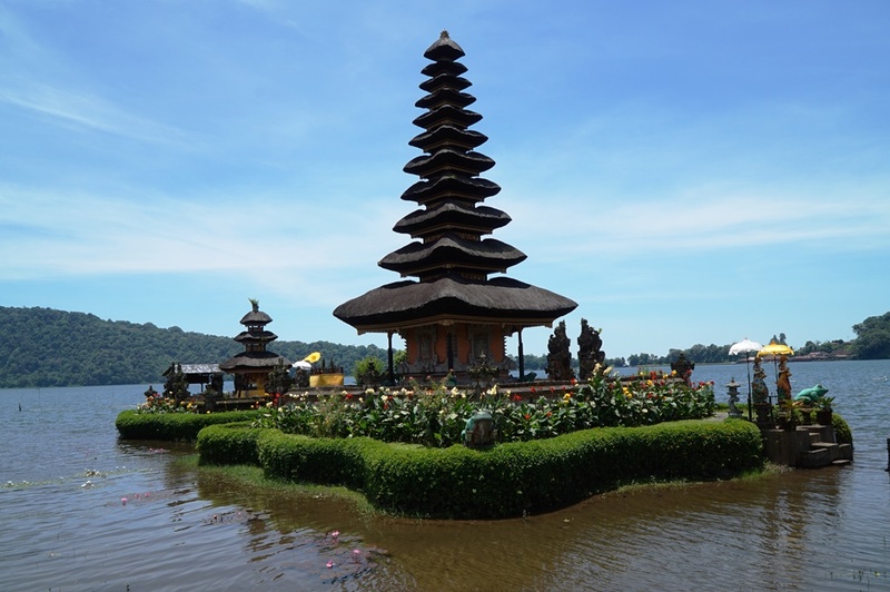 リンガ・ペタック寺院 Pura Lingga Petak Pura Ulun Danu Bratan リンガ・ペタック寺院 Pura Lingga Petak Pura Ulun Danu Bratan