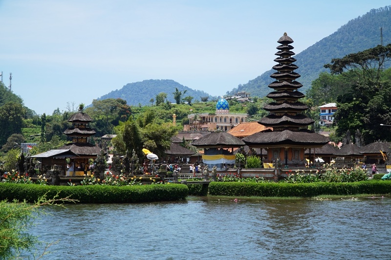ウルン・ダヌ・ブラタン寺院 Pura Ulun Danu Bratan ウルン・ダヌ・ブラタン寺院 Pura Ulun Danu Bratan