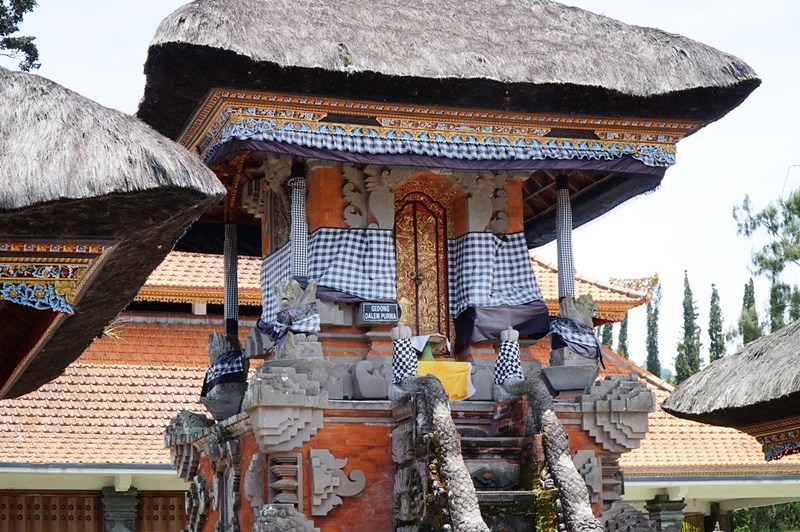ゲドン・ダラム・プルワ Gedong Dalem Purwa Pura Ulun Danu Bratan ゲドン・ダラム・プルワ Gedong Dalem Purwa Pura Ulun Danu Bratan