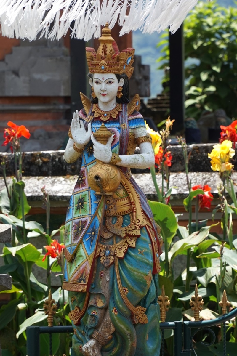 デウィ・サチ Dewi Sachi Pura Ulun Danu Bratan デウィ・サチ Dewi Sachi Pura Ulun Danu Bratan