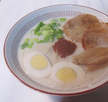 低糖質唐辛子とんこつラーメン風を食べてみましたよ^^画像