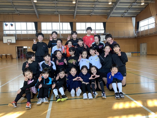 日 女子 の 小学生 チーム バレーボール 出町 大分 県