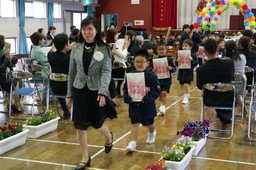 徳之島町立母間小学校HP 年間行事の紹介