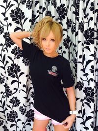 デビルズ　半袖ラインストーンＴシャツ　サイズＳ