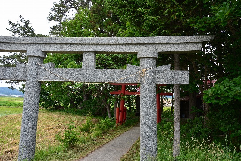 鳥居　宮田稲荷神社