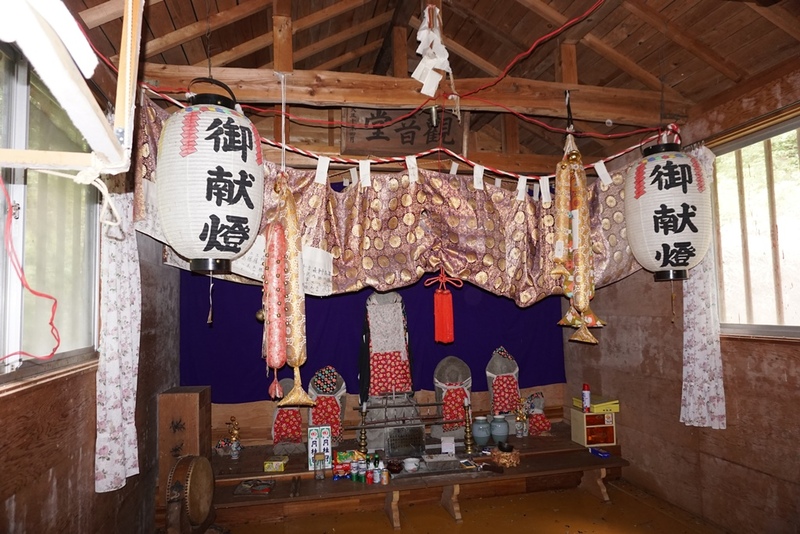 祭壇 後潟観音堂 祭壇 後潟観音堂