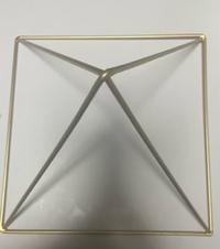銅製ピラミッド模型