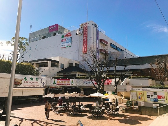 新越谷駅前の商業施設（イオン等）
