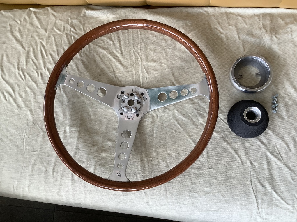 英国 ビンテージ ハンドル ステアリング | LES LESTON GRAND PRIX 15