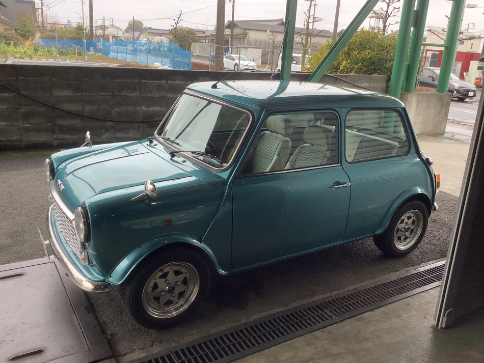 英国車 クラシックミニ専門店