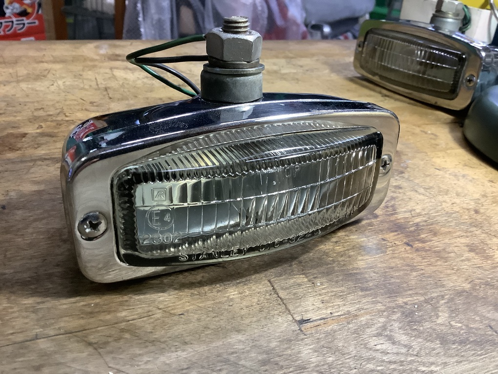 英国 フォグランプ スポットランプ