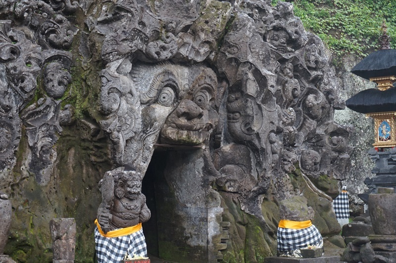 ゴア・ガシャ、イェ・プル遺跡、美術館、バリ舞踊／バリ島旅行記～神々の島