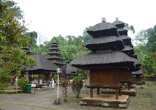 バトゥカル寺院