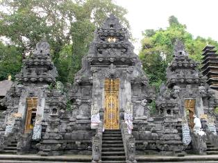 ゴア・ラワ寺院