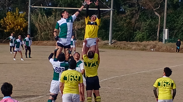 佐賀惑葉ラグビークラブの試合の様子